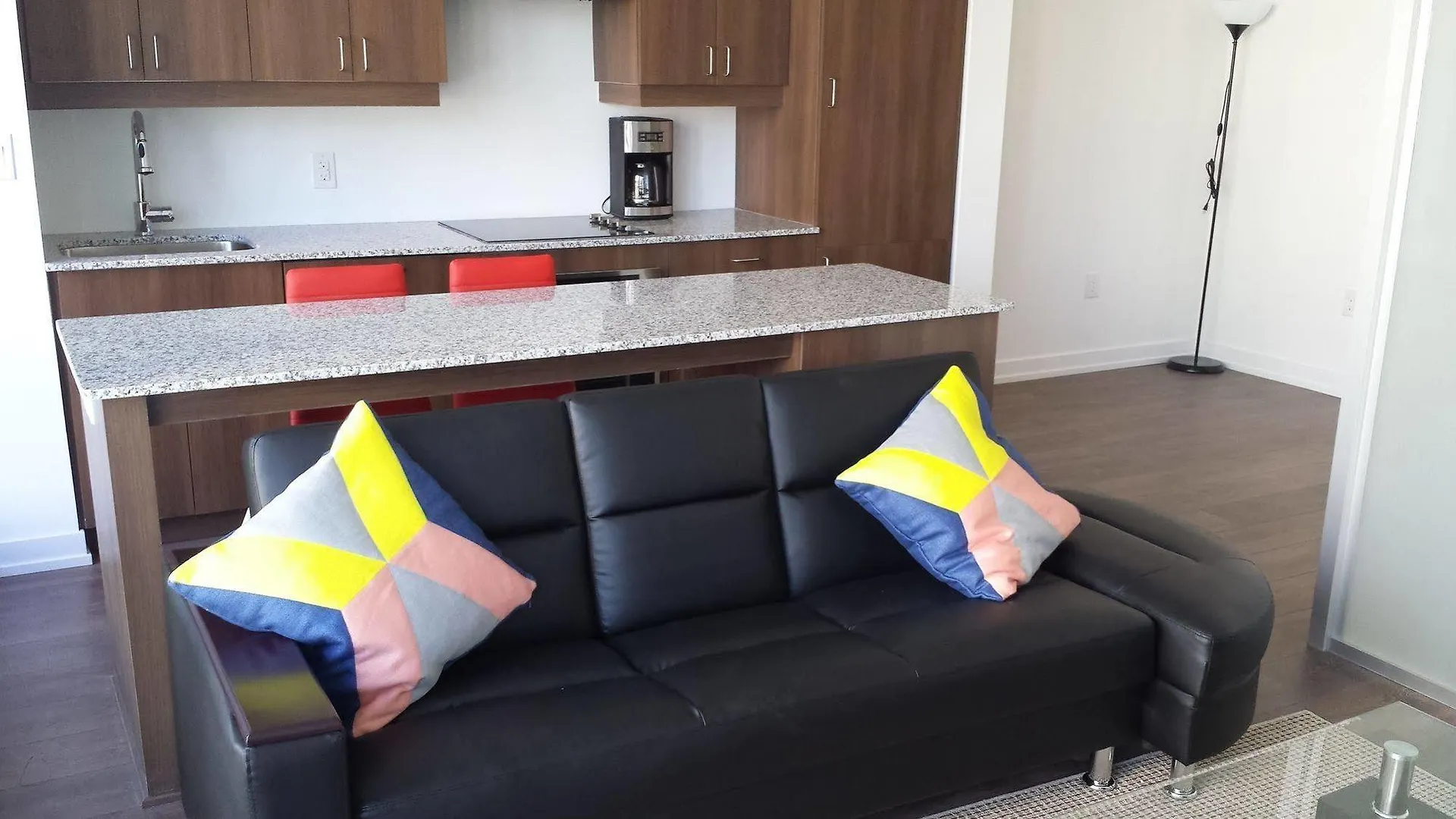 Rcmi Furnished Apartments Toronto Hotel