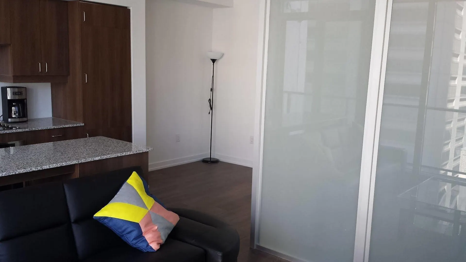 Hotel Rcmi Furnished Apartments Toronto